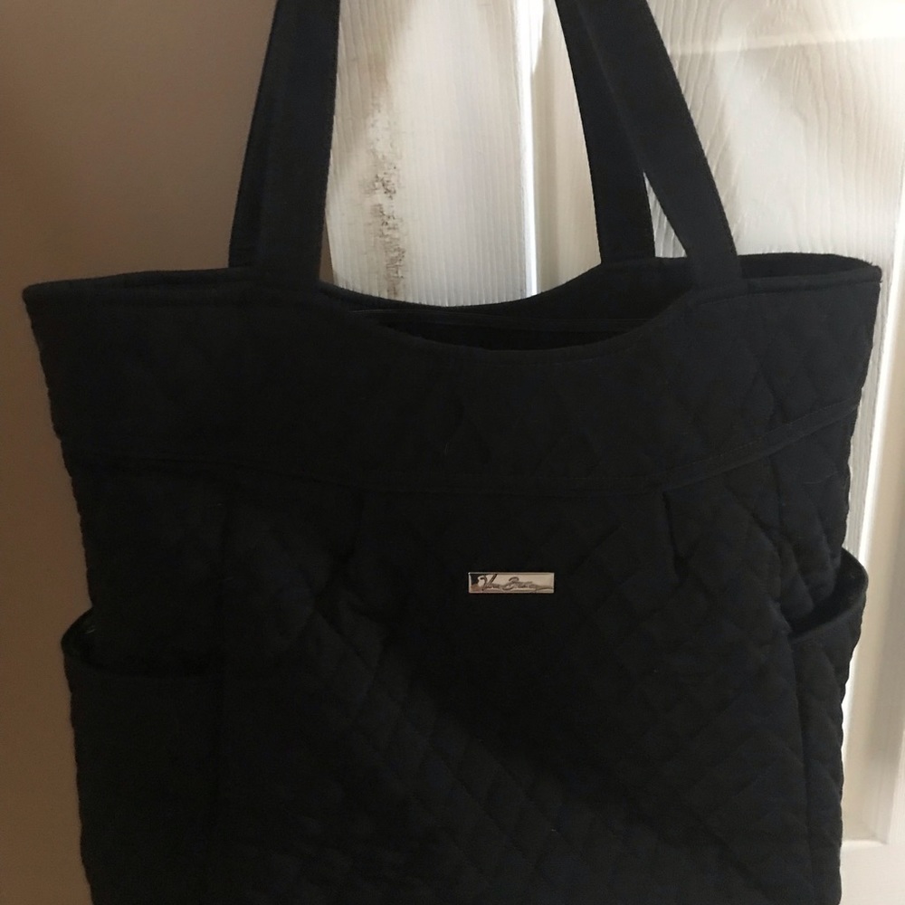 Vera Bradley tote bag with zipper